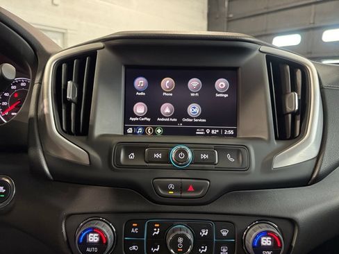 Used 2024 GMC Terrain SLE w/ Driver Convenience Package FWD image 18