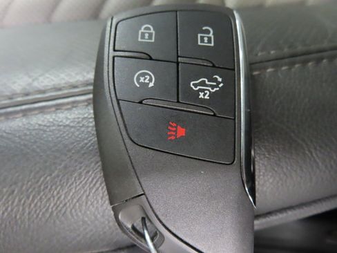 Used 2025 Chevrolet Silverado 2500 ZR2 w/ Technology Package image 83