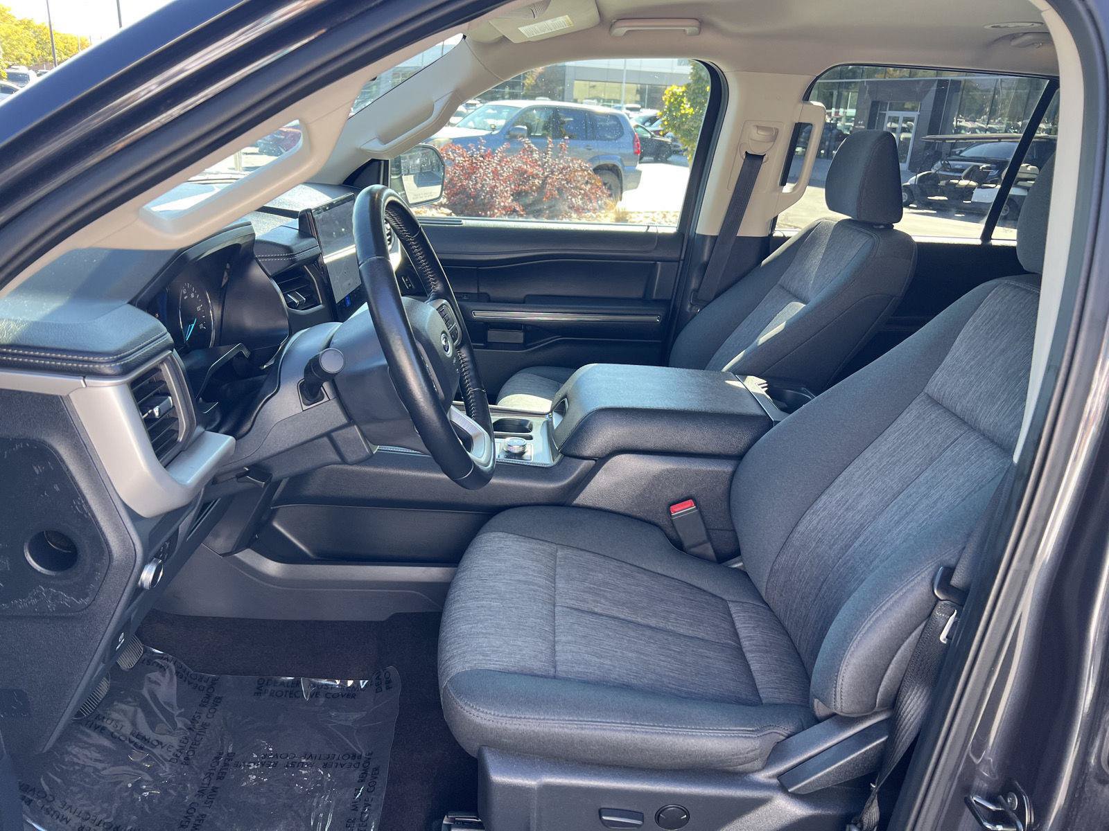 Used 2022 Ford Expedition XLT AWD/4WD image 27