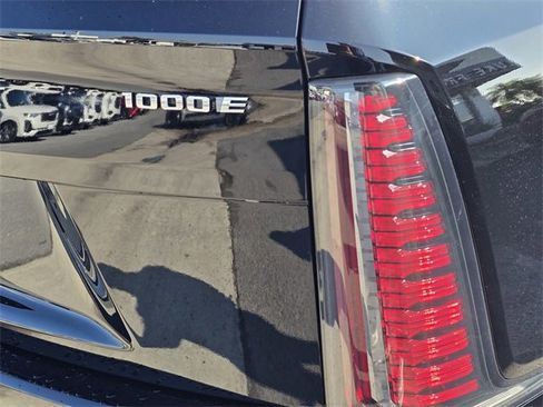 New 2026 Cadillac Escalade IQL Luxury image 12