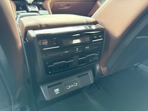 Used 2023 Acura MDX w/ Technology Package AWD/4WD image 25