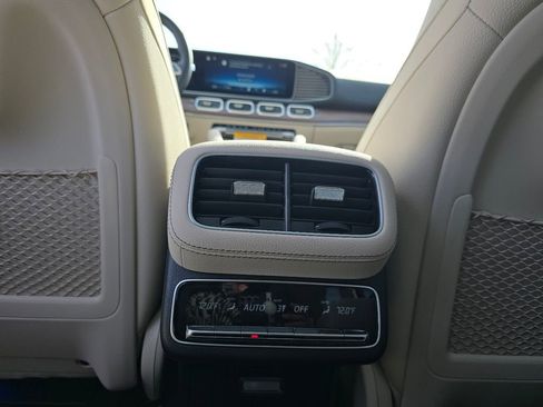 New 2026 Mercedes-Benz GLS 450 4MATIC image 23