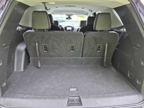 Used 2020 Chevrolet Traverse LT w/ LT Premium Package AWD/4WD image 32