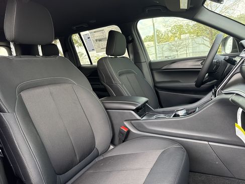 New 2026 Jeep Grand Cherokee Laredo RWD image 20