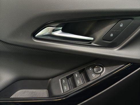 New 2026 Chevrolet Equinox LT w/ Convenience Package II image 22