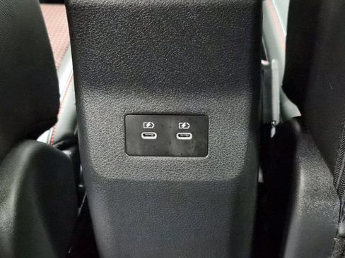 Certified 2025 Nissan Kicks SR image 14