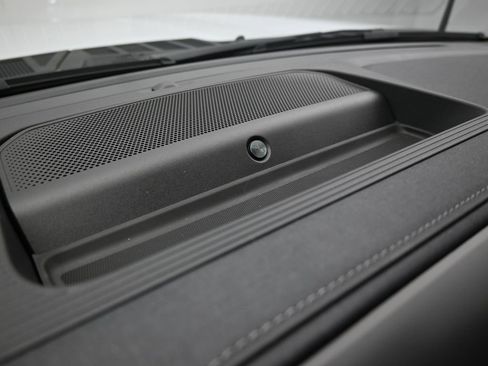 New 2025 Ford F150 Lariat w/ Equipment Group 502A High image 20