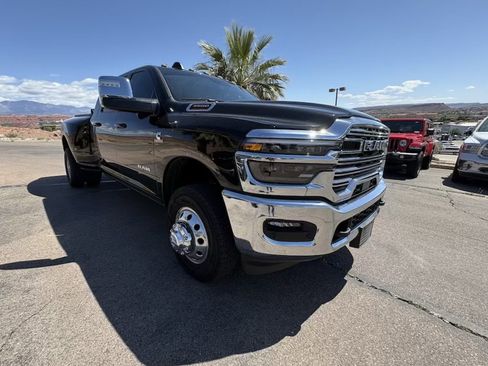 Used 2026 RAM 3500 Laramie AWD/4WD image 7