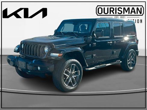 Used 2024 Jeep Wrangler Unlimited w/ Convenience Group image 2
