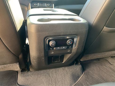 Used 2021 Chevrolet Tahoe Z71 w/ Z71 Signature Package image 24