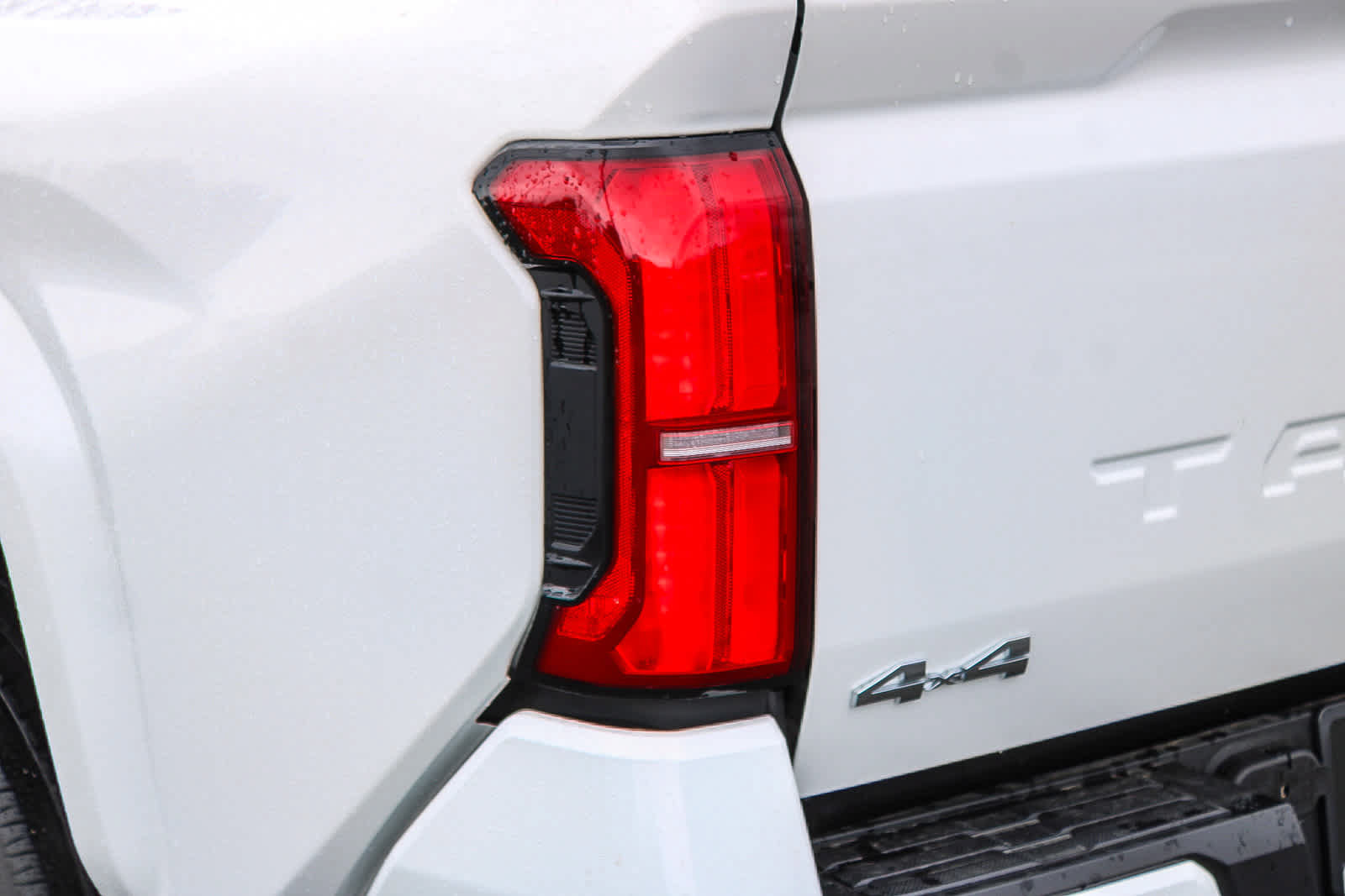 Used 2026 Toyota Tacoma SR5 AWD/4WD image 7
