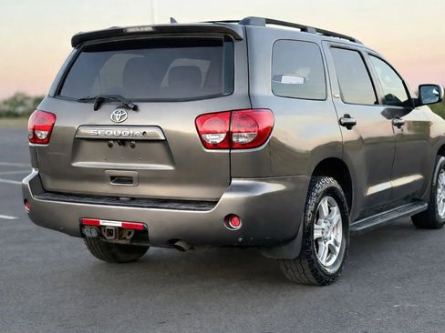 Used 2012 Toyota Sequoia SR5 image 5
