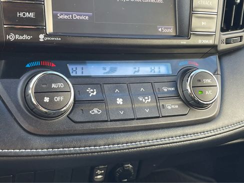 Used 2018 Toyota RAV4 XLE image 15