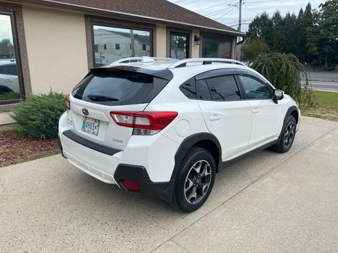 Used 2019 Subaru Crosstrek 2.0i Premium w/ Eyesight System AWD/4WD image 2