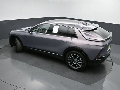 Used 2024 Cadillac Lyriq Sport AWD/4WD image 39
