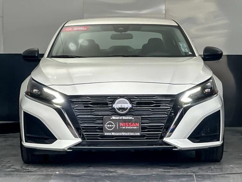 Used 2025 Nissan Altima 2.5 S FWD image 8