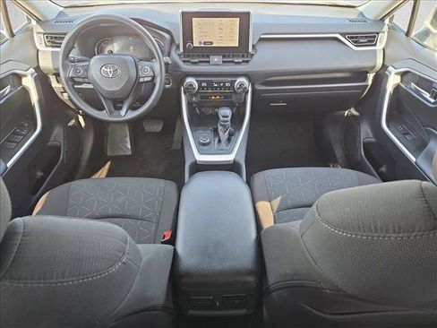 Used 2025 Toyota RAV4 XLE image 17