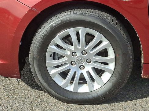 Used 2014 Toyota Sienna XLE image 8