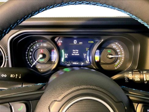 Used 2024 Jeep Wrangler Unlimited Rubicon 4xe AWD/4WD image 29