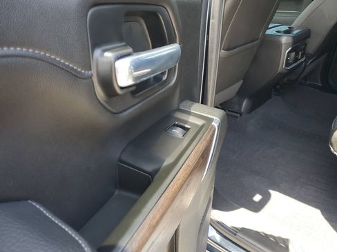 Used 2020 GMC Sierra 3500 Denali w/ Denali Ultimate Package AWD/4WD image 17
