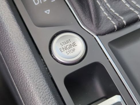 Certified 2023 Volkswagen Atlas SE FWD image 29