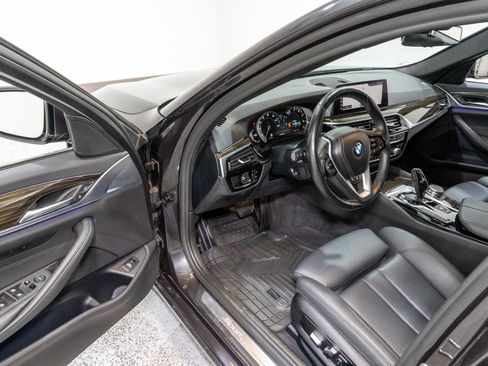 Used 2019 BMW 530i xDrive w/ Convenience Package image 10