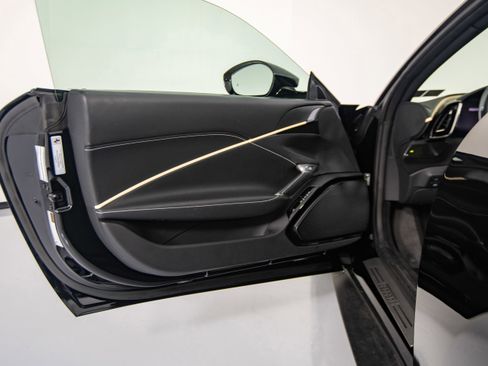 Certified 2022 Ferrari Roma RWD image 11
