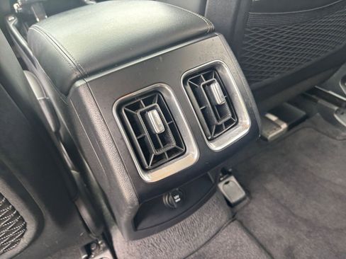 Used 2024 Kia Sorento S FWD image 24
