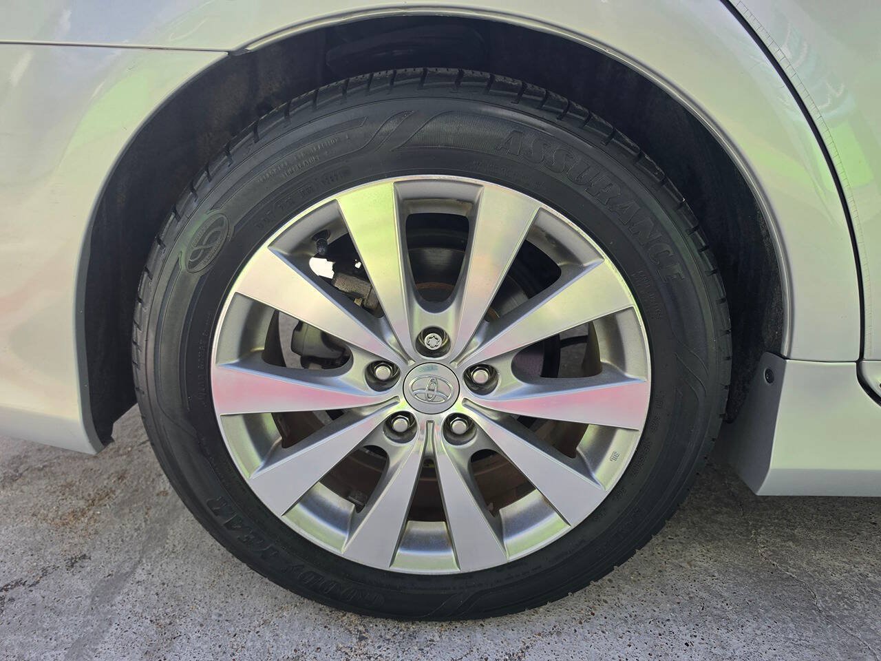 Used 2011 Toyota Avalon Limited FWD image 49