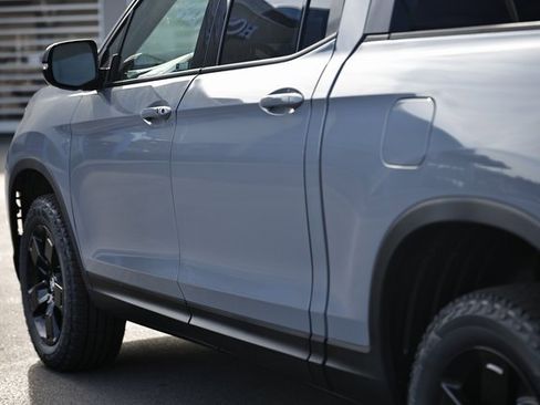 New 2026 Honda Ridgeline Black Edition image 11