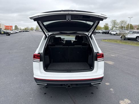 Used 2024 Volkswagen Atlas SE w/ Panoramic Sunroof Package AWD/4WD image 25