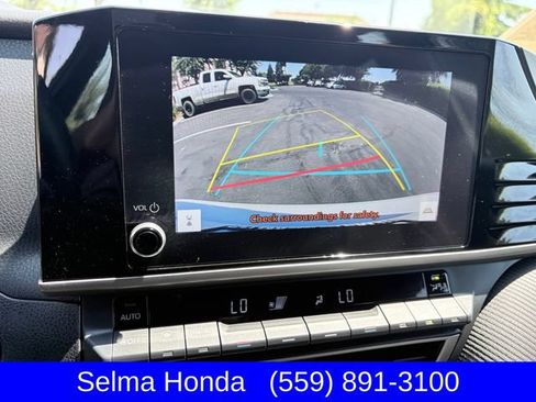 Used 2025 Toyota Camry SE FWD image 18