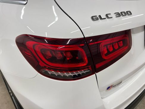 Used 2022 Mercedes-Benz GLC 300 image 8