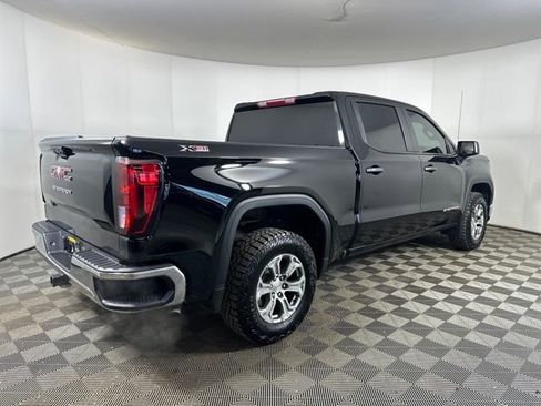 Used 2024 GMC Sierra 1500 Pro w/ Pro Value Package image 3