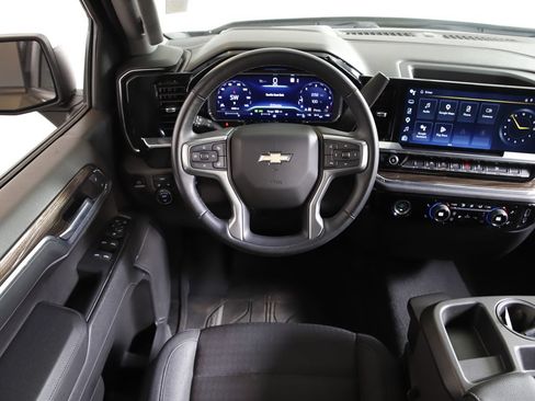 Used 2023 Chevrolet Silverado 1500 LT AWD/4WD image 12