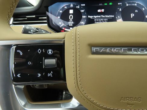 New 2026 Land Rover Range Rover Long Wheelbase SE image 11