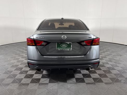Used 2022 Nissan Altima 2.5 SR FWD image 9
