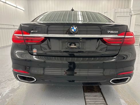 Used 2018 BMW 750i xDrive AWD/4WD image 5