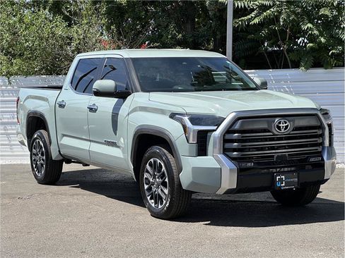 Used 2026 Toyota Tundra Limited AWD/4WD image 8