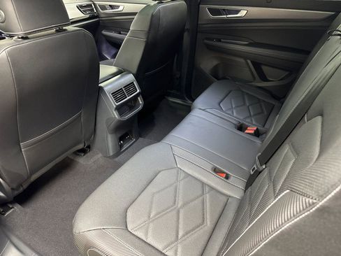 New 2026 Volkswagen Atlas Cross Sport SE AWD/4WD image 11
