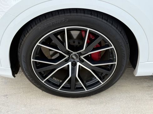 Used 2019 Audi Q8 Prestige image 13