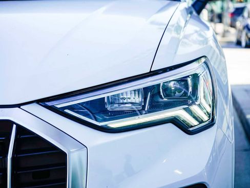 Used 2023 Audi Q3 2.0T Premium Plus w/ Premium Plus Package image 7