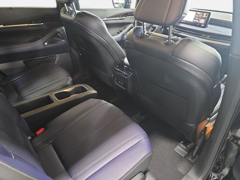 New 2026 INFINITI QX60 Sport w/ Dark Cargo Package AWD/4WD image 11