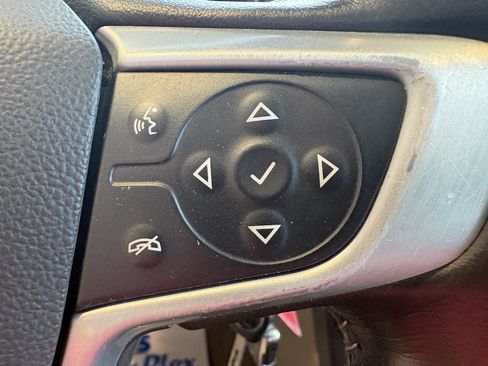 Used 2015 GMC Canyon SLT AWD/4WD image 15