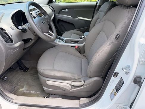Used 2016 Kia Sportage LX AWD/4WD image 6