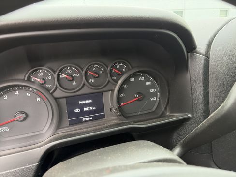 Used 2024 Chevrolet Silverado 2500 Custom w/ Custom Convenience Package AWD/4WD image 10