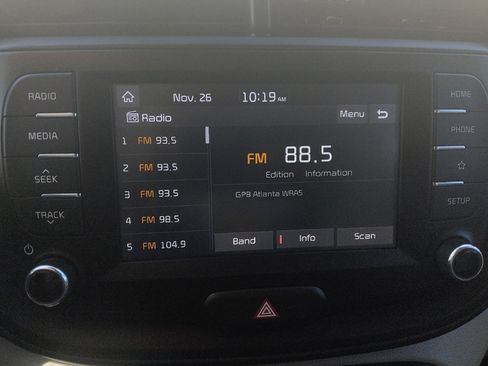 Used 2020 Kia Soul LX image 25