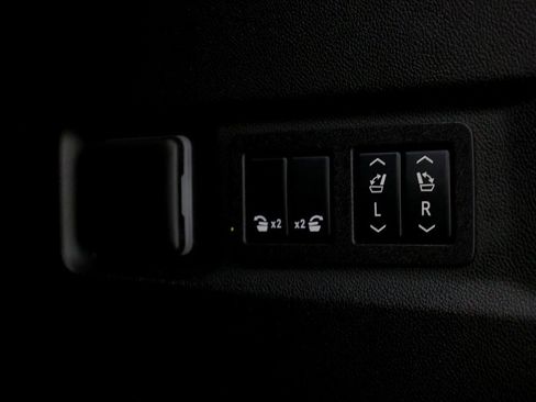 Used 2026 Chevrolet Tahoe Z71 w/ Comfort Package image 8