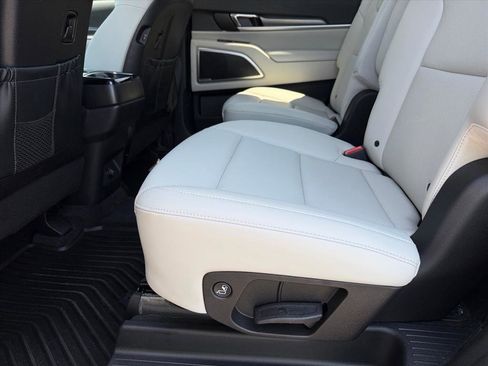 New 2025 Kia Telluride S AWD/4WD image 14