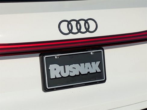 New 2025 Audi SQ5 Premium Plus image 15